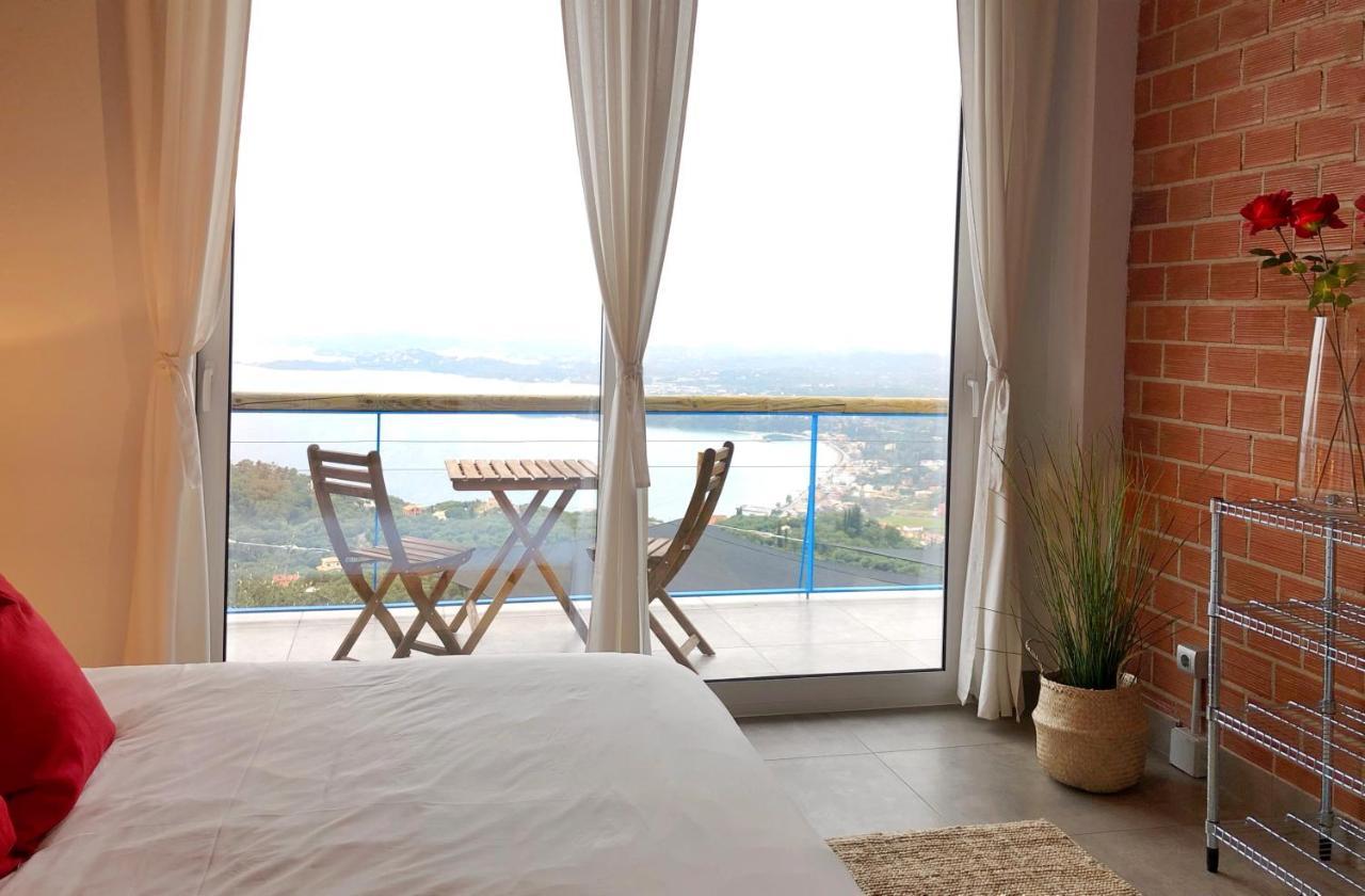 Villa Intaba: Sienna House with Riviera Views and Pool Pyrgi  Exterior photo